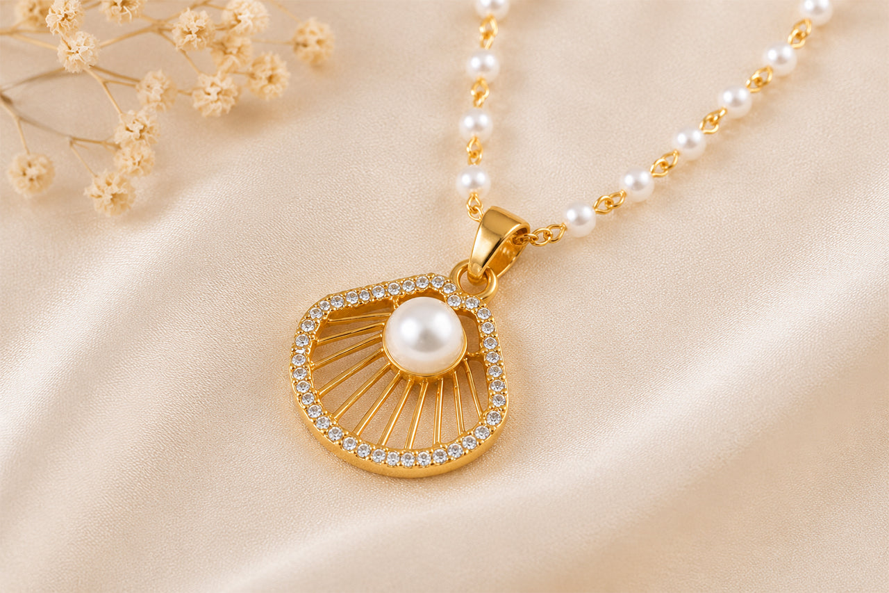 Elegant Pearl Pendant Necklace
