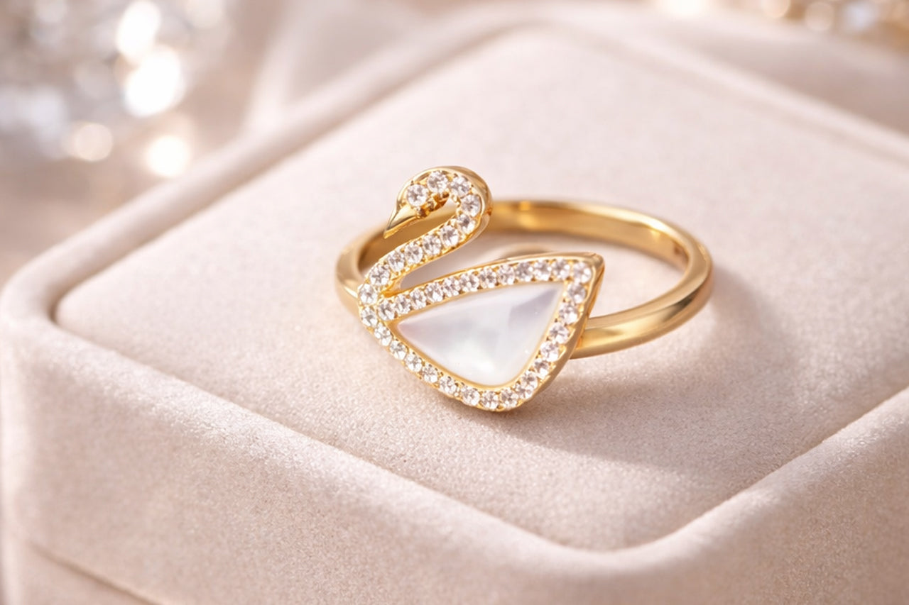 Swan Grace Statement Ring