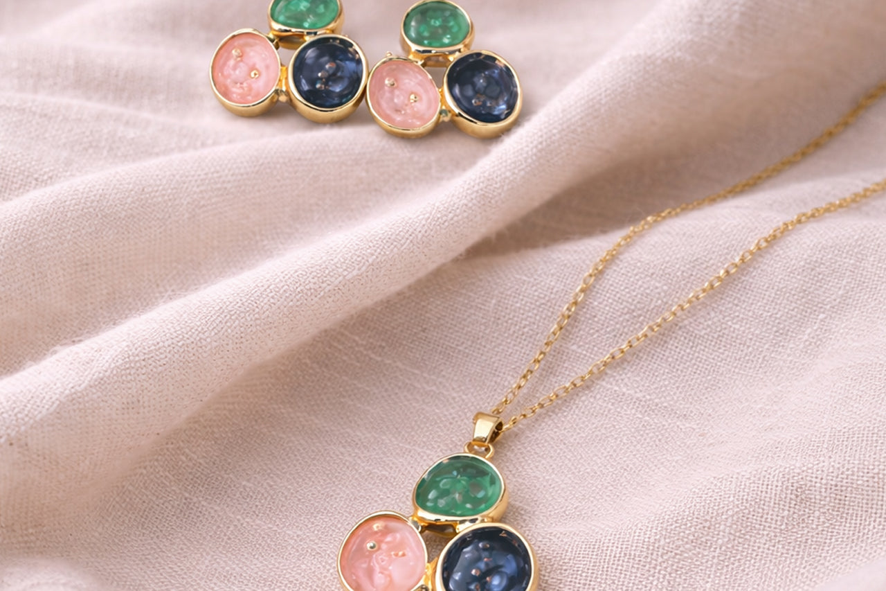 Trio Aura Pendant Set